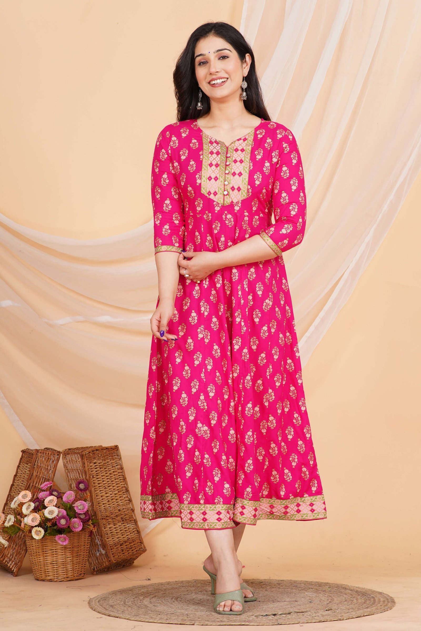 oFpOn1-scaled-1.jpg Women's Rayon Printed Anarkali Short Kurti Gown - Image 4